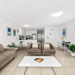Surfers Paradise- Meters From The Beach! Apartment Gold Coast